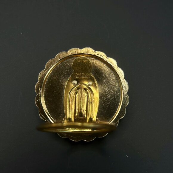 Vintage Western Germany Filigree Scarf Clip – Gold Tone Flower Design, 1960s - Picture 6 of 6